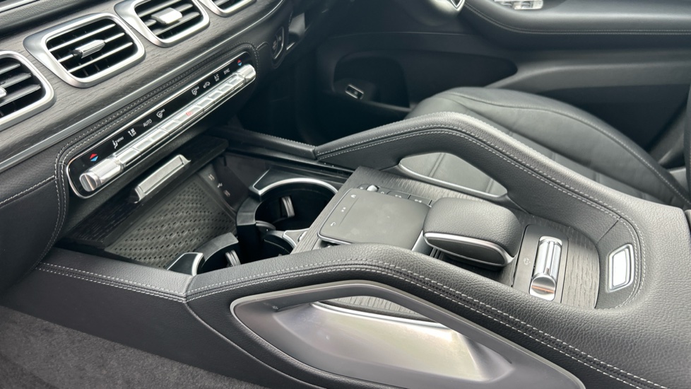 Mercedes-Benz GLE 450d 4Matic AMG Line Prem 5dr 9G-Tronic [7 St] Diesel Estate - Image 13