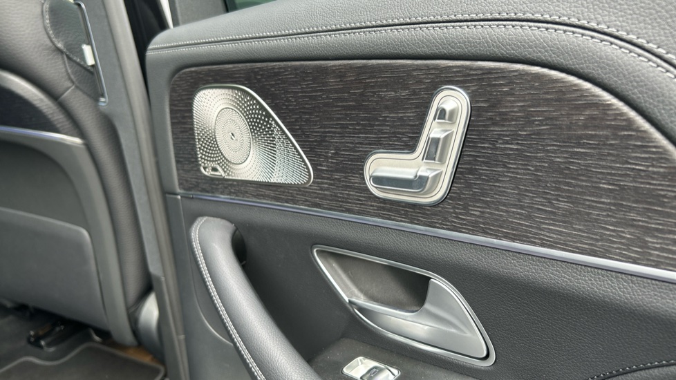 Mercedes-Benz GLE 450d 4Matic AMG Line Prem 5dr 9G-Tronic [7 St] Diesel Estate - Image 36