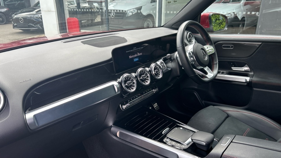 Mercedes-Benz GLB 200 AMG Line Premium 5dr 7G-Tronic Petrol Estate - Image 9