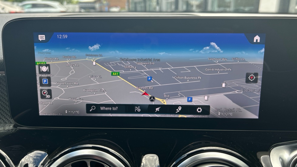 Mercedes-Benz GLB 200 AMG Line Premium 5dr 7G-Tronic Petrol Estate - Image 12