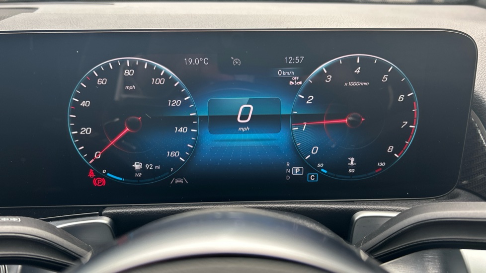 Mercedes-Benz GLB 200 AMG Line Premium 5dr 7G-Tronic Petrol Estate - Image 18