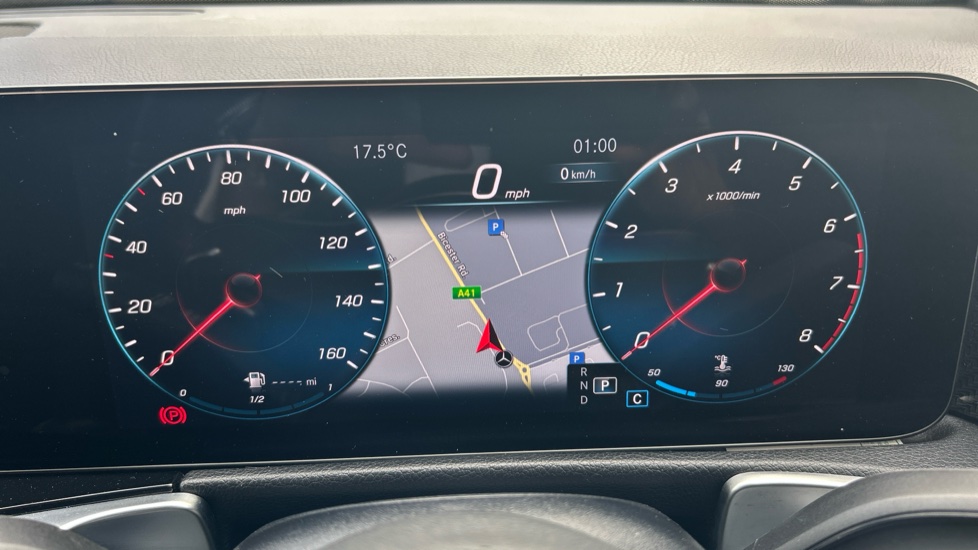 Mercedes-Benz GLB 200 AMG Line Premium 5dr 7G-Tronic Petrol Estate - Image 23