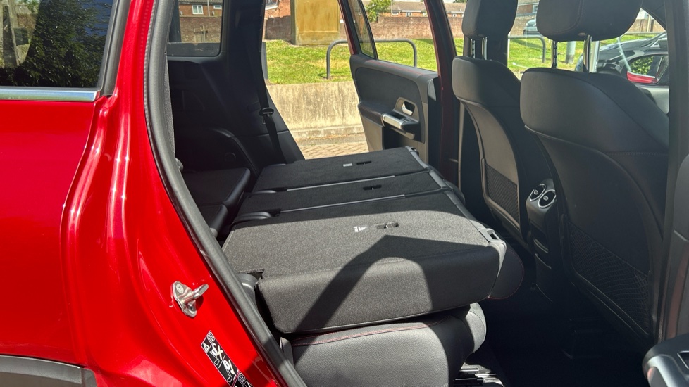Mercedes-Benz GLB 200 AMG Line Premium 5dr 7G-Tronic Petrol Estate - Image 33