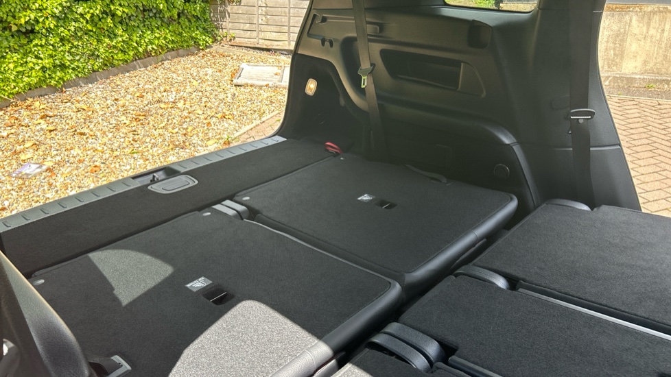 Mercedes-Benz GLB 200 AMG Line Premium 5dr 7G-Tronic Petrol Estate - Image 36