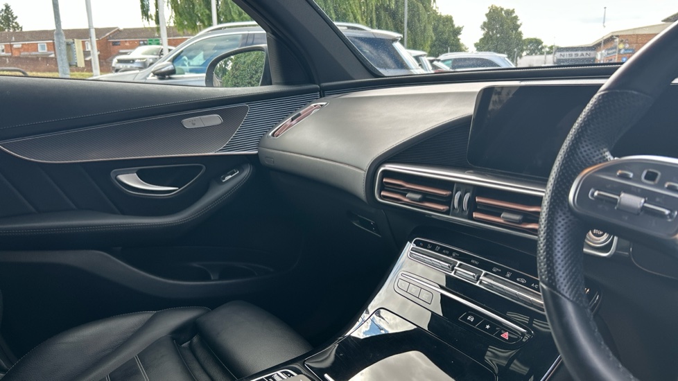 Mercedes-Benz EQC 400 300kW AMG Line Premium 80kWh 5dr Auto Electric Estate - Image 14