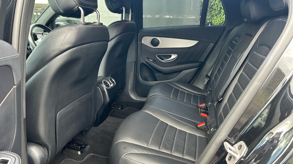 Mercedes-Benz EQC 400 300kW AMG Line Premium 80kWh 5dr Auto Electric Estate - Image 16