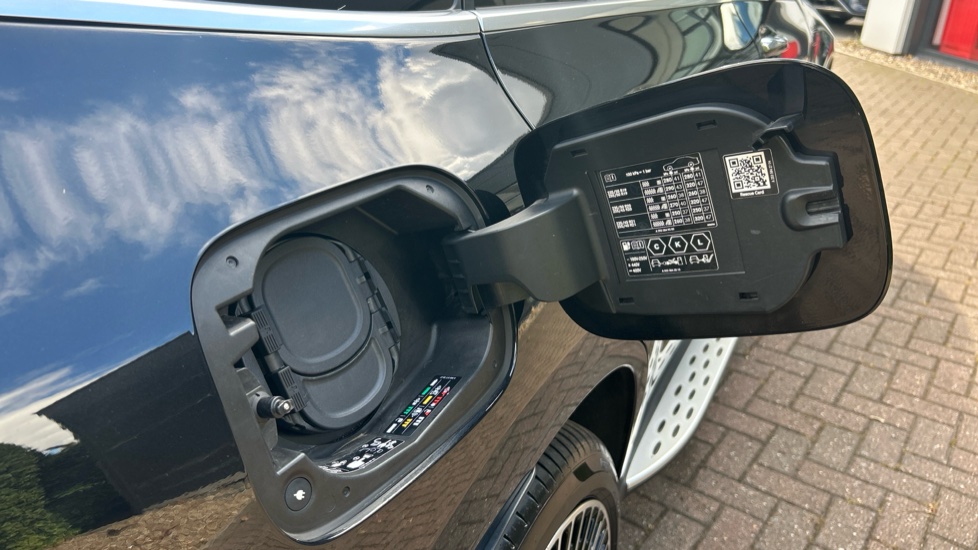 Mercedes-Benz EQC 400 300kW AMG Line Premium 80kWh 5dr Auto Electric Estate - Image 29