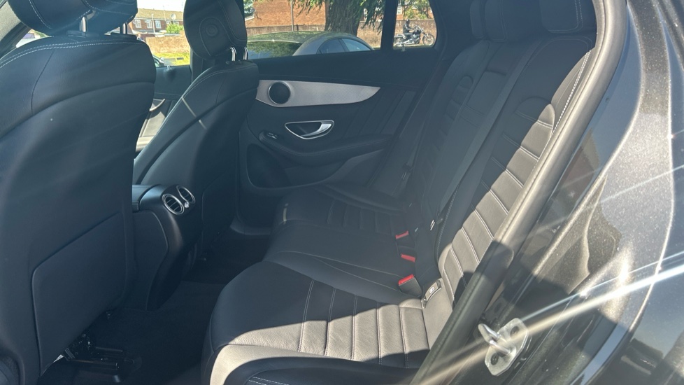 Mercedes-Benz EQC 400 300kW AMG Line Premium 80kWh 5dr Auto Electric Estate - Image 16