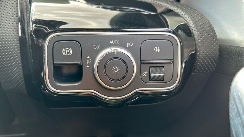 Mercedes-Benz CLA 180 AMG Line Premium 4dr Tip Auto Petrol Saloon - Image 38
