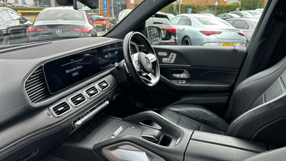 Mercedes-Benz GLE 300d 272 4Matic AMG Line 5dr 9G-Tronic Diesel Estate - Image 9