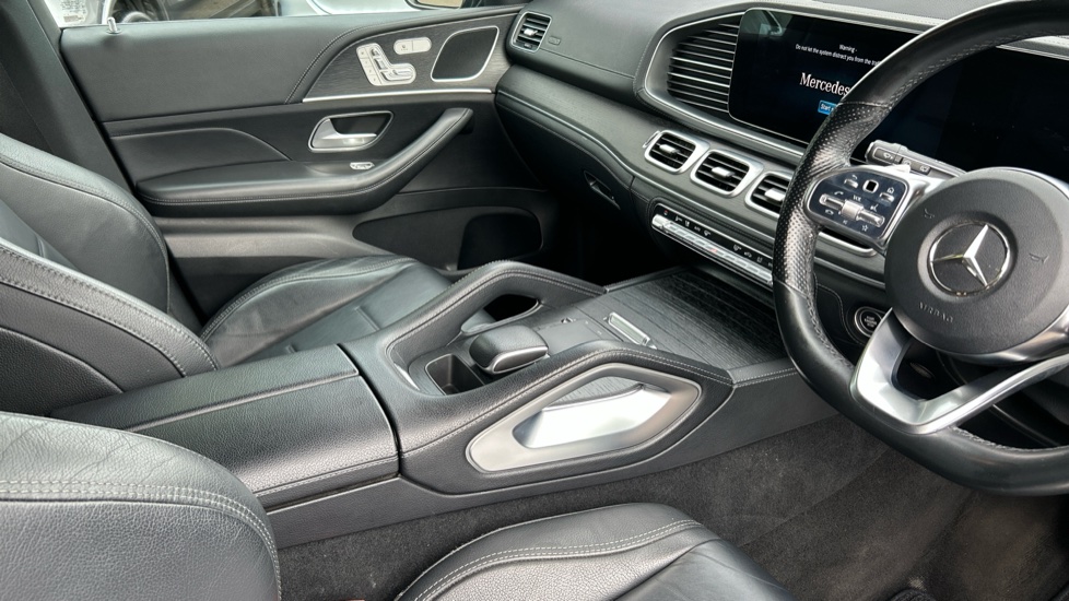 Mercedes-Benz GLE 300d 272 4Matic AMG Line 5dr 9G-Tronic Diesel Estate - Image 14