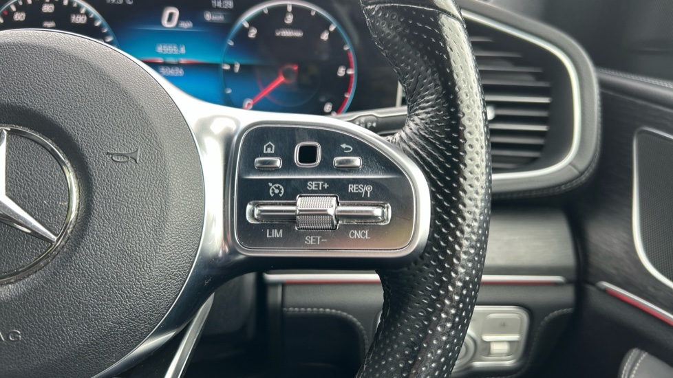 Mercedes-Benz GLE 300d 272 4Matic AMG Line 5dr 9G-Tronic Diesel Estate - Image 22