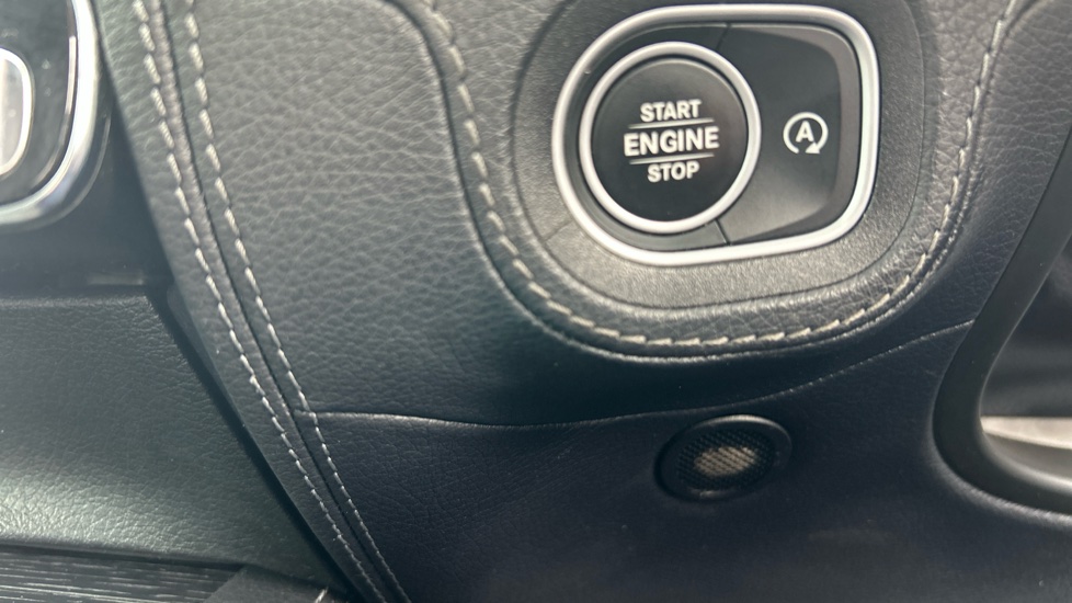 Mercedes-Benz GLE 300d 272 4Matic AMG Line 5dr 9G-Tronic Diesel Estate - Image 29