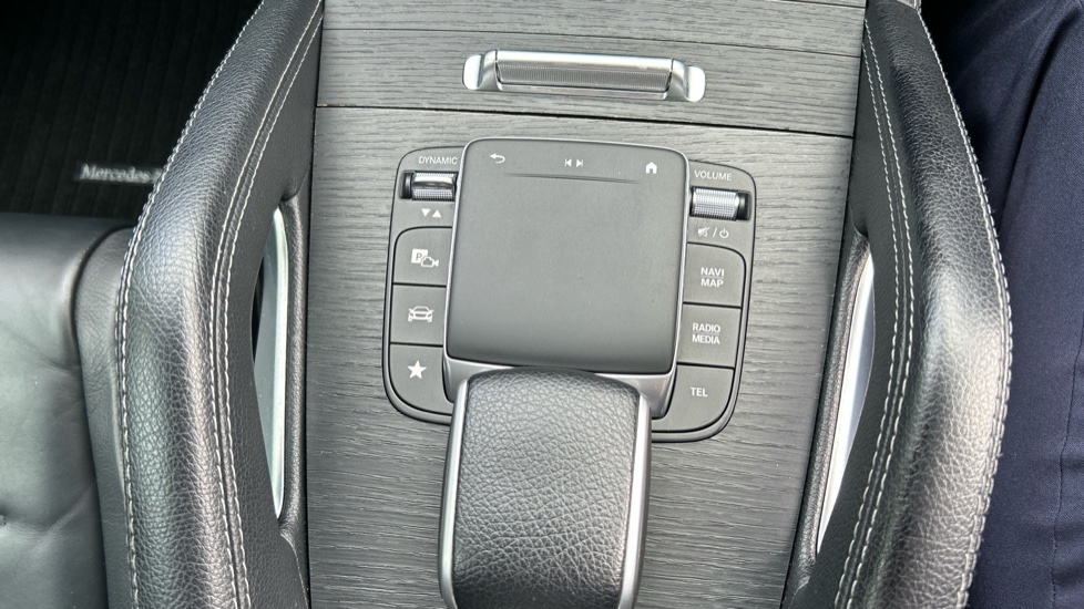 Mercedes-Benz GLE 300d 272 4Matic AMG Line 5dr 9G-Tronic Diesel Estate - Image 30