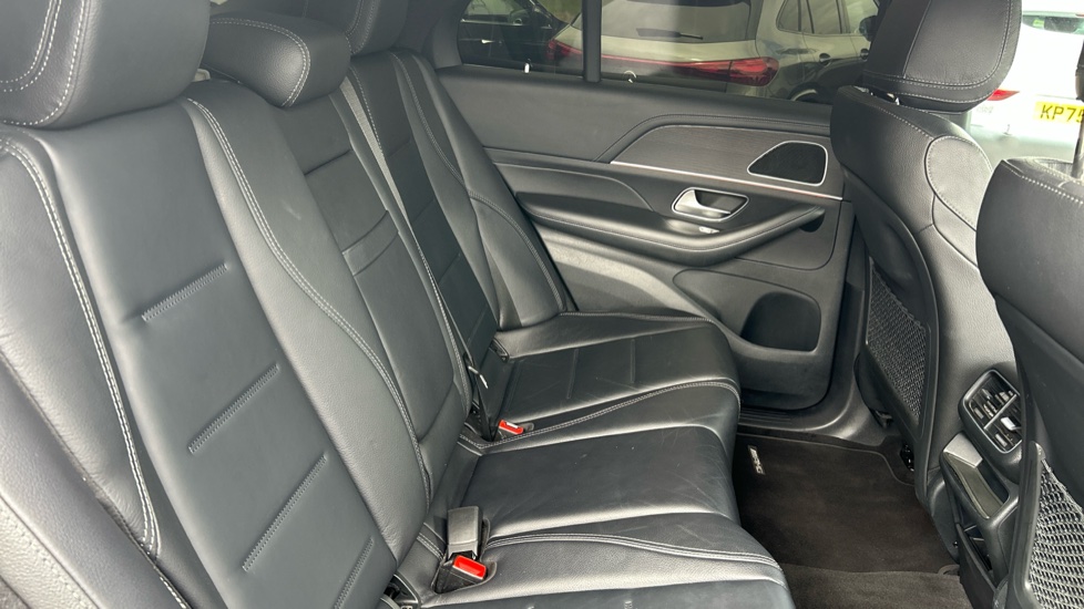 Mercedes-Benz GLE 300d 272 4Matic AMG Line 5dr 9G-Tronic Diesel Estate - Image 31