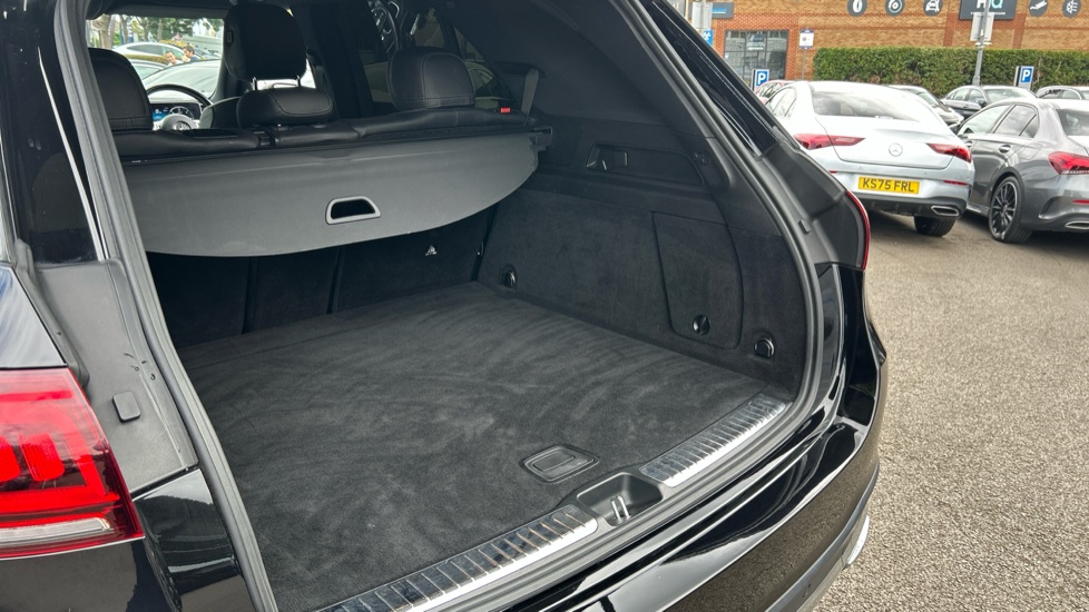 Mercedes-Benz GLE 300d 272 4Matic AMG Line 5dr 9G-Tronic Diesel Estate - Image 34