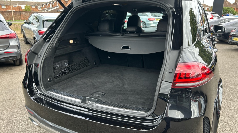 Mercedes-Benz GLE 300d 272 4Matic AMG Line 5dr 9G-Tronic Diesel Estate - Image 35