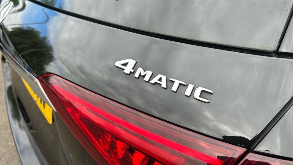 Mercedes-Benz GLE 300d 272 4Matic AMG Line 5dr 9G-Tronic Diesel Estate - Image 37