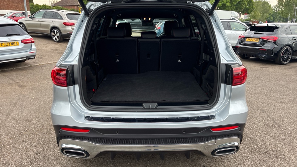 Mercedes-Benz GLB 200 AMG Line Premium 5dr 7G-Tronic Petrol Estate - Image 4
