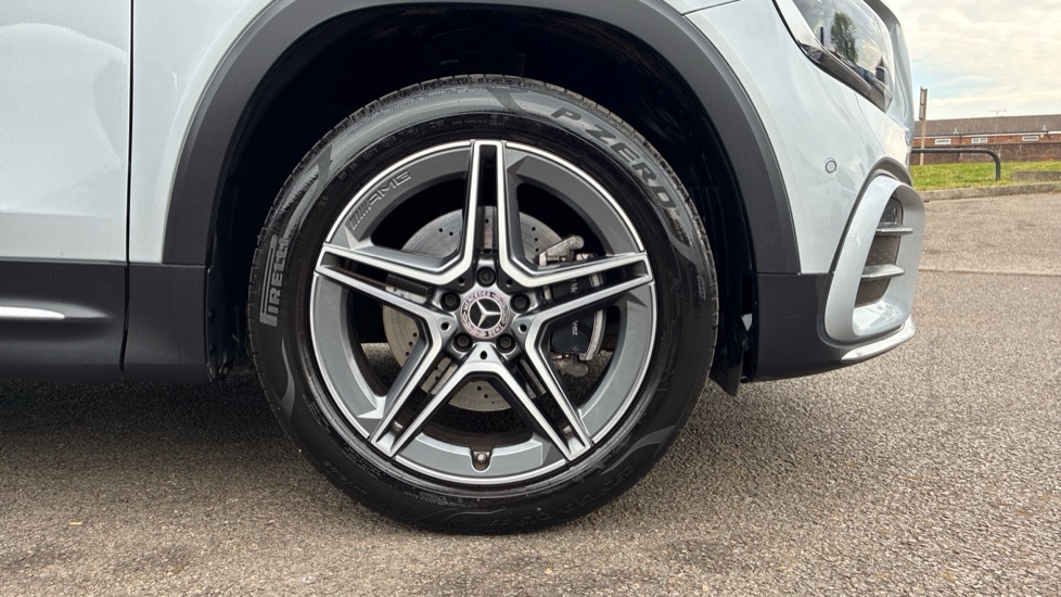 Mercedes-Benz GLB 200 AMG Line Premium 5dr 7G-Tronic Petrol Estate - Image 7