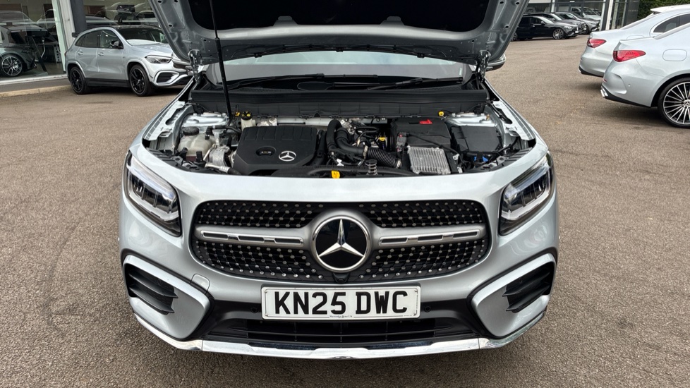Mercedes-Benz GLB 200 AMG Line Premium 5dr 7G-Tronic Petrol Estate - Image 8