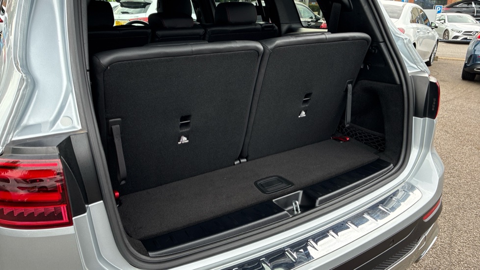 Mercedes-Benz GLB 200 AMG Line Premium 5dr 7G-Tronic Petrol Estate - Image 25
