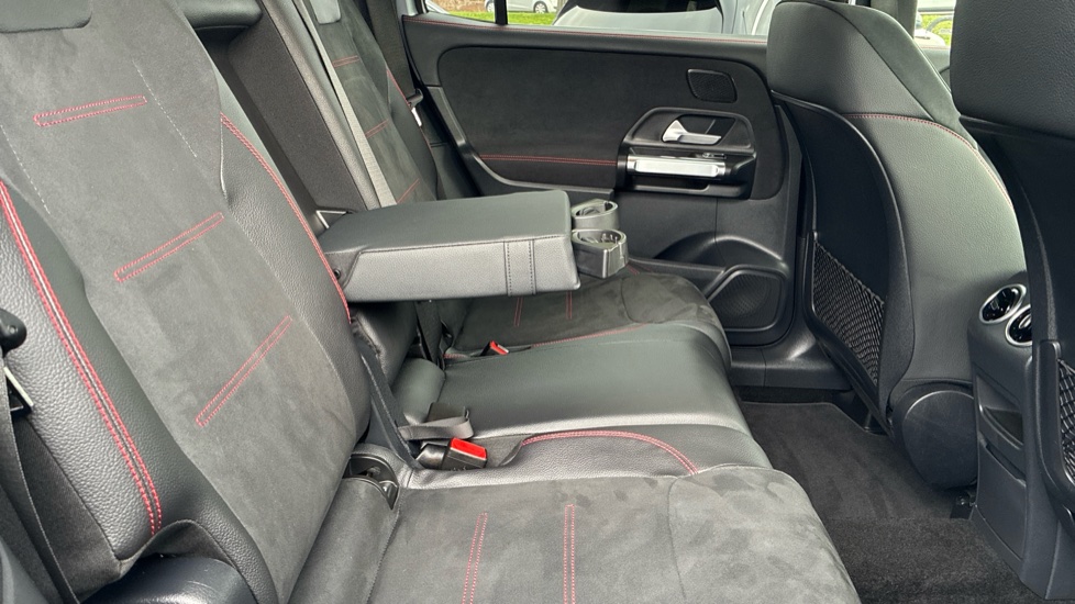 Mercedes-Benz GLB 200 AMG Line Premium 5dr 7G-Tronic Petrol Estate - Image 29
