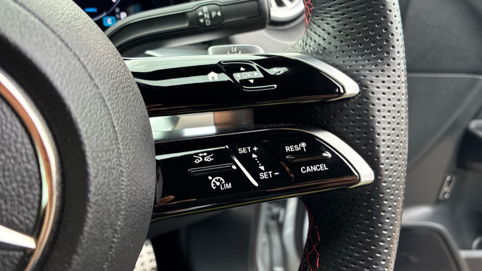 Mercedes-Benz GLB 200 AMG Line Premium 5dr 7G-Tronic Petrol Estate - Image 36