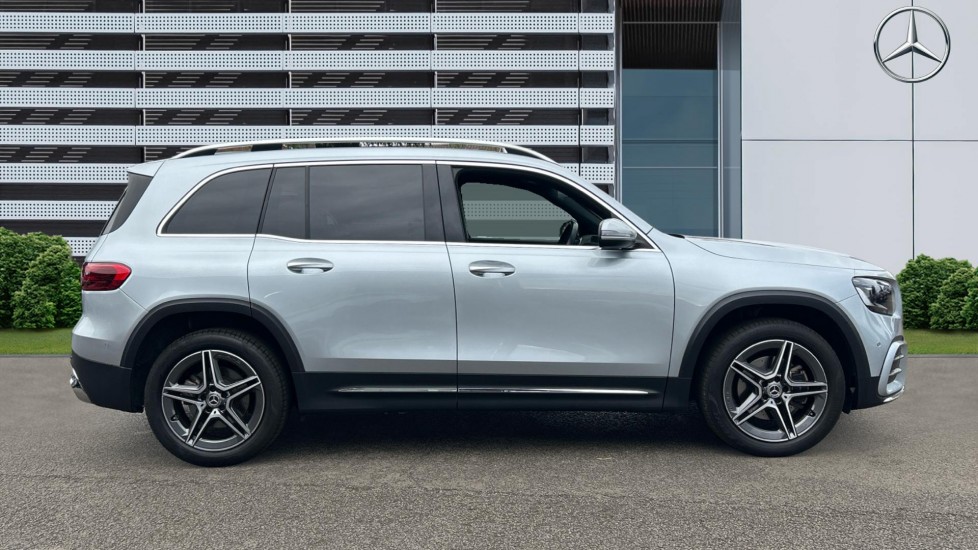 Mercedes-Benz GLB 200 AMG Line Executive 5dr 7G-Tronic Petrol Estate - Image 5