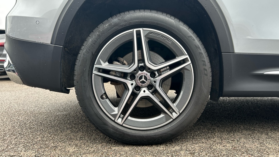 Mercedes-Benz GLB 200 AMG Line Executive 5dr 7G-Tronic Petrol Estate - Image 7
