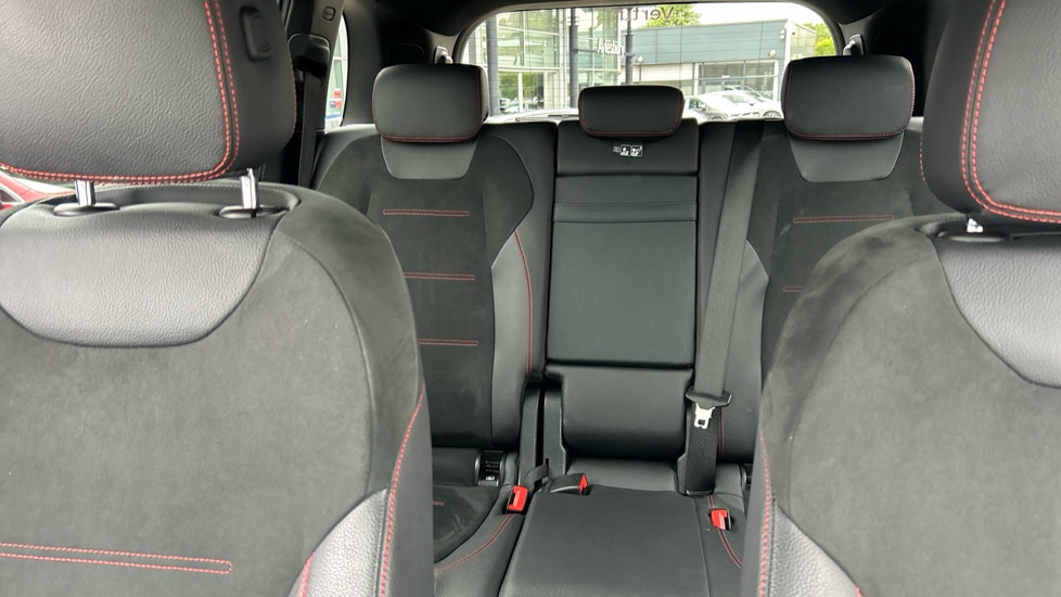 Mercedes-Benz GLB 200 AMG Line Executive 5dr 7G-Tronic Petrol Estate - Image 15