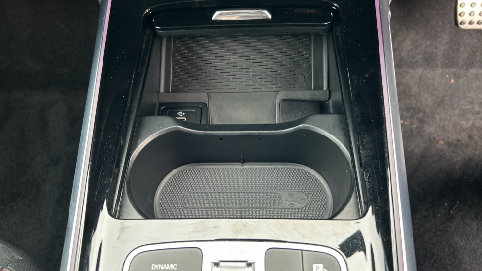 Mercedes-Benz GLB 200 AMG Line Executive 5dr 7G-Tronic Petrol Estate - Image 24
