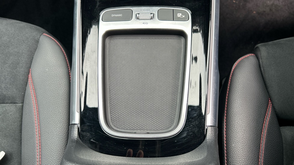 Mercedes-Benz GLB 200 AMG Line Executive 5dr 7G-Tronic Petrol Estate - Image 25