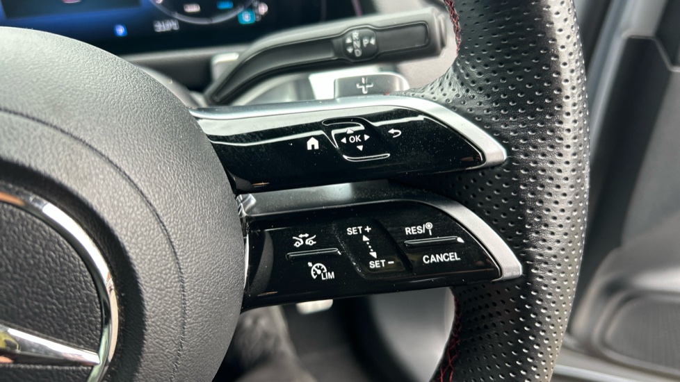 Mercedes-Benz GLB 200 AMG Line Executive 5dr 7G-Tronic Petrol Estate - Image 29