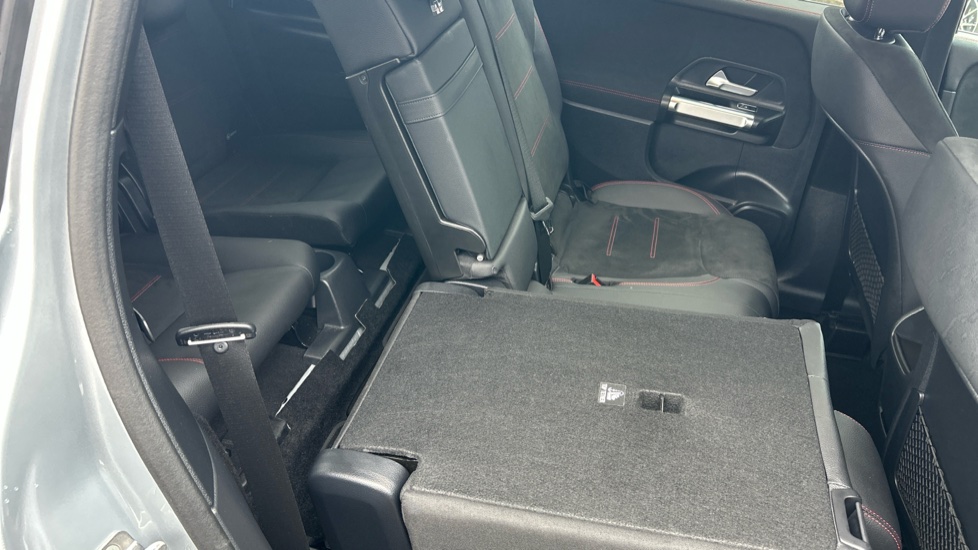 Mercedes-Benz GLB 200 AMG Line Executive 5dr 7G-Tronic Petrol Estate - Image 40