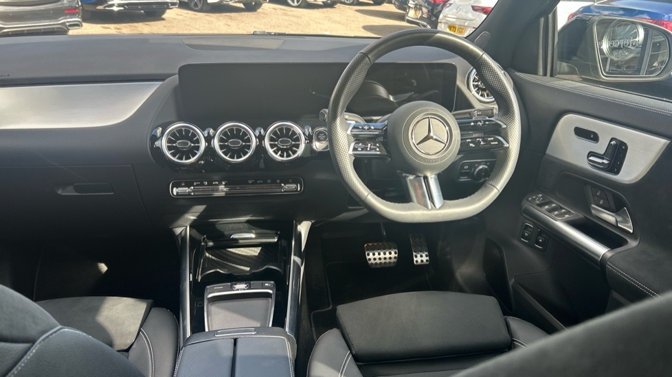 Mercedes-Benz GLA 250e AMG Line Premium 5dr Auto Hatchback - Image 10