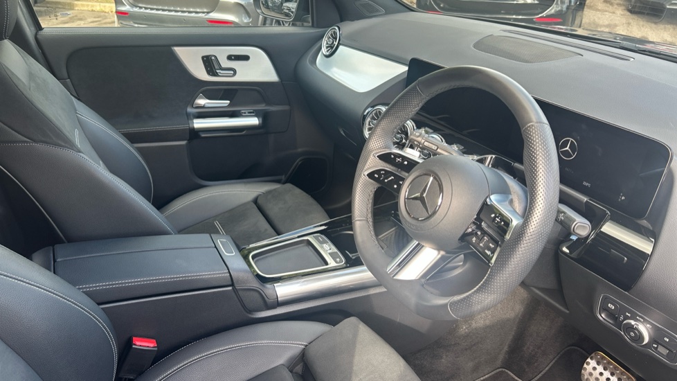 Mercedes-Benz GLA 250e AMG Line Premium 5dr Auto Hatchback - Image 11