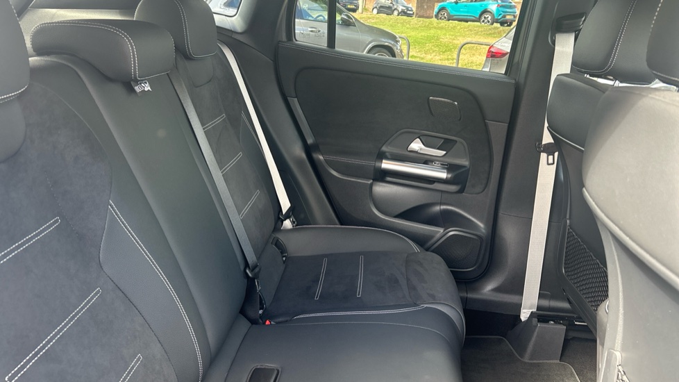 Mercedes-Benz GLA 250e AMG Line Premium 5dr Auto Hatchback - Image 32