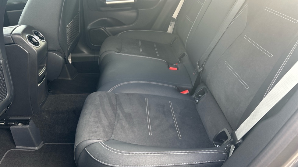 Mercedes-Benz GLA 250e AMG Line Premium 5dr Auto Hatchback - Image 33