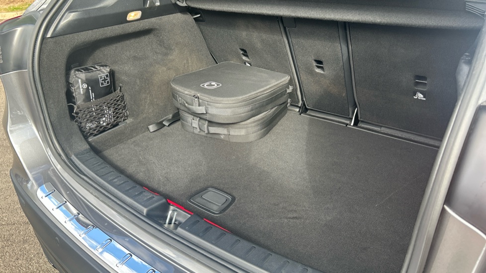 Mercedes-Benz GLA 250e AMG Line Premium 5dr Auto Hatchback - Image 35