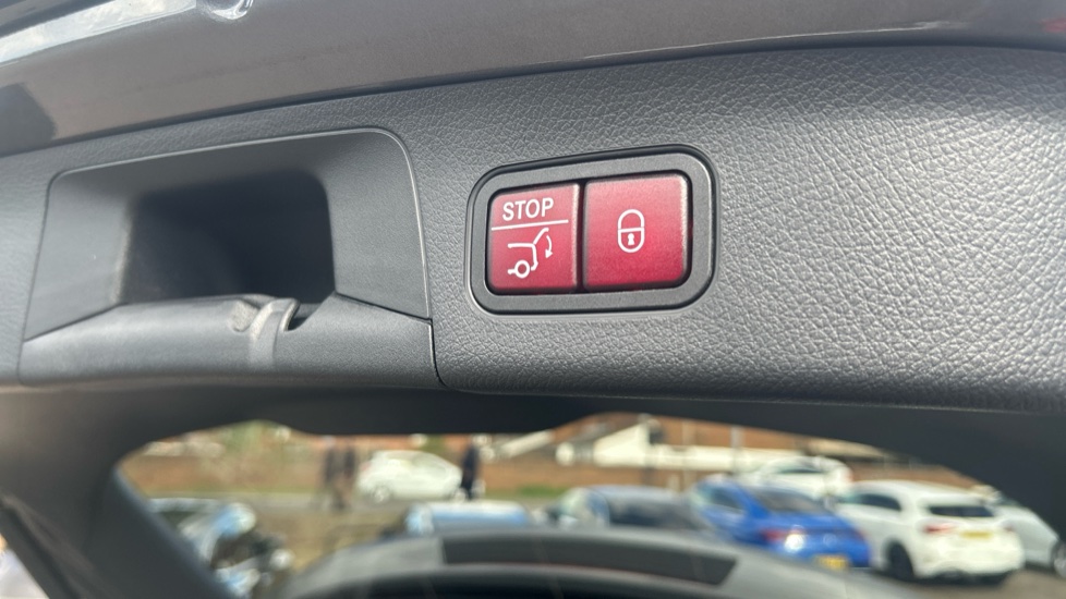 Mercedes-Benz GLA 250e AMG Line Premium 5dr Auto Hatchback - Image 36