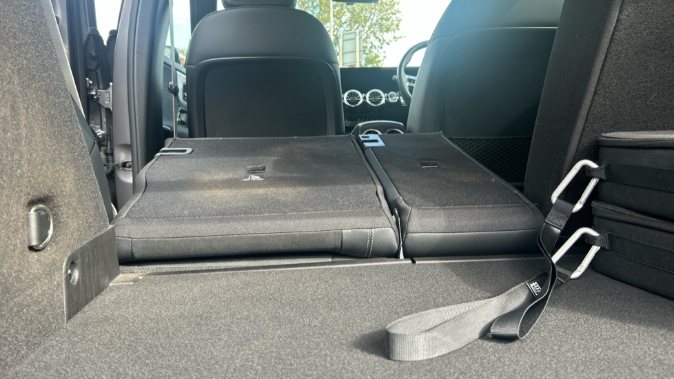 Mercedes-Benz GLA 250e AMG Line Premium 5dr Auto Hatchback - Image 37