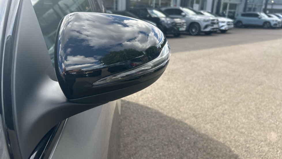 Mercedes-Benz GLA 250e AMG Line Premium 5dr Auto Hatchback - Image 39