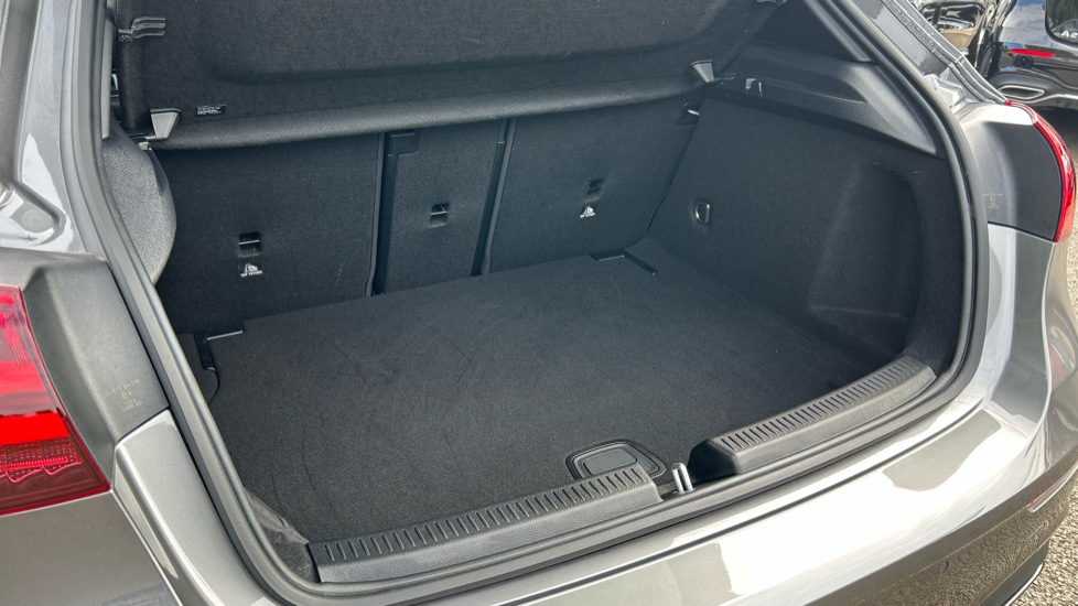 Mercedes-Benz A-Class A180 AMG Line Premium Plus 5dr Auto Petrol Hatchback - Image 28