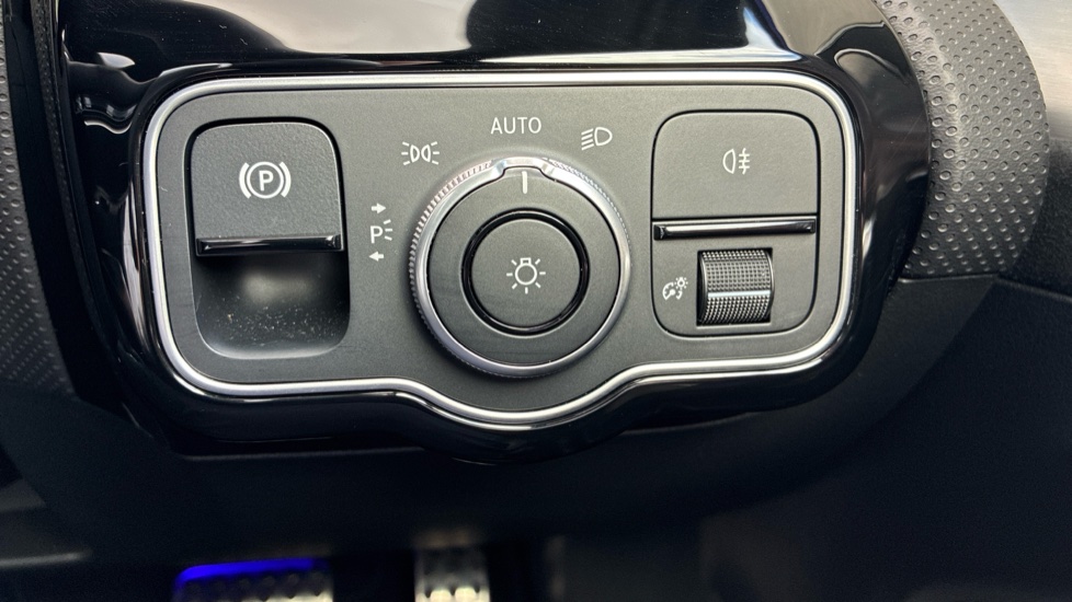 Mercedes-Benz A-Class A200 AMG Line Executive 4dr Auto Petrol Saloon - Image 23