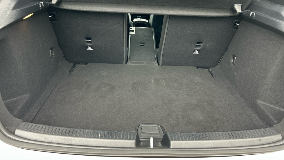 Mercedes-Benz A-Class A200 AMG Line Executive 5dr Auto Petrol Hatchback - Image 46
