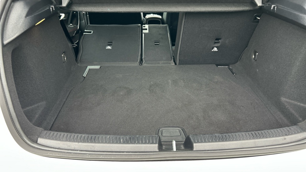 Mercedes-Benz A-Class A200 AMG Line Executive 5dr Auto Petrol Hatchback - Image 47
