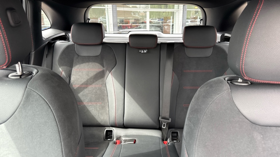 Mercedes-Benz GLA 200 Exclusive Launch Edition 5dr Auto Petrol Hatchback - Image 15