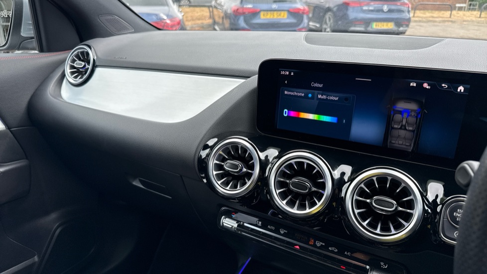 Mercedes-Benz GLA 200 Exclusive Launch Edition 5dr Auto Petrol Hatchback - Image 25