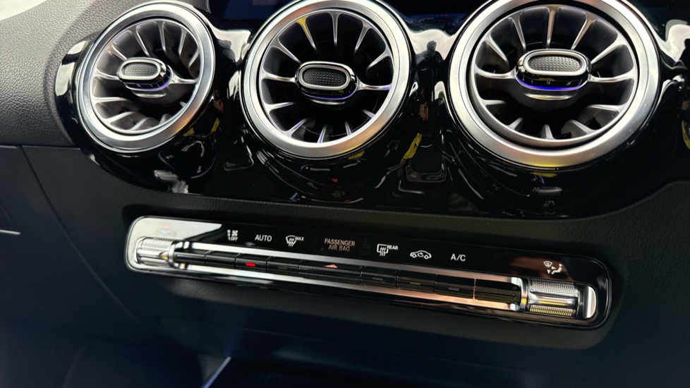 Mercedes-Benz GLA 200 Exclusive Launch Edition 5dr Auto Petrol Hatchback - Image 30